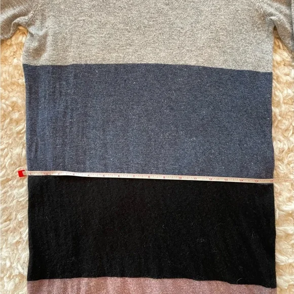 Striped sweater dress Women’s size medium - Picture 5 of 5